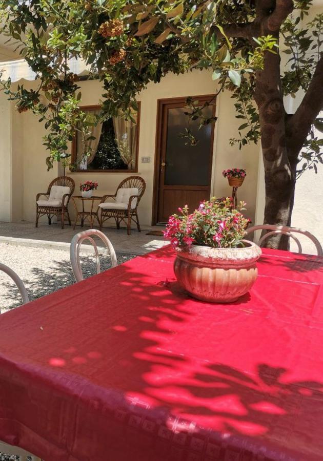 Al Centesimo Chilometro - Ristoro Del Pellegrino Hostel Montefiascone Luaran gambar